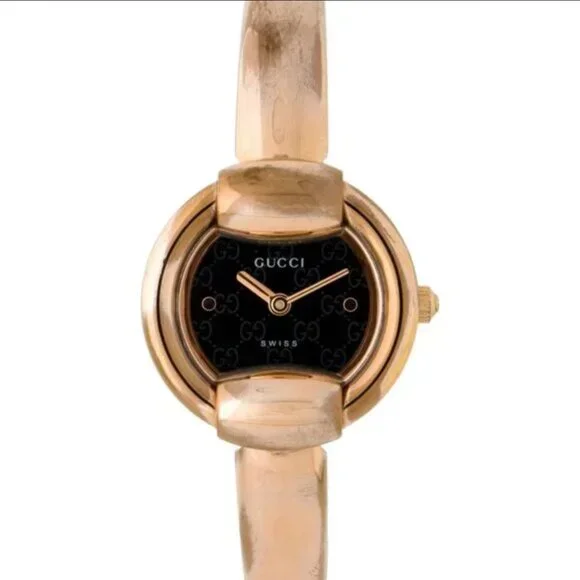 Vintage Gucci 1400 Series Watch - Picture 2 of 8